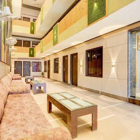 Super Townhouse Haibowal Chowk Ludhiana Exterior photo