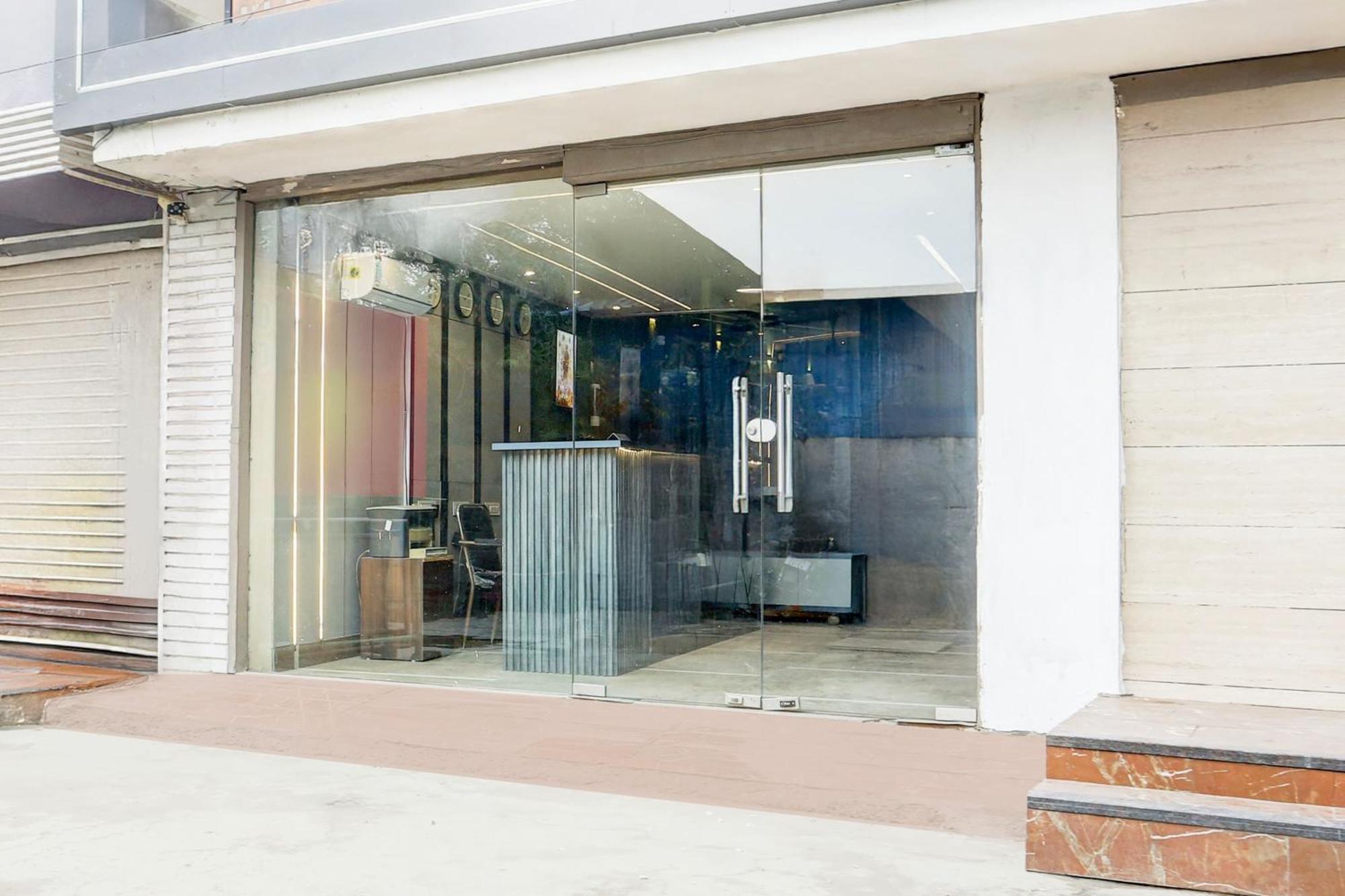 Super Townhouse Haibowal Chowk Ludhiana Exterior photo