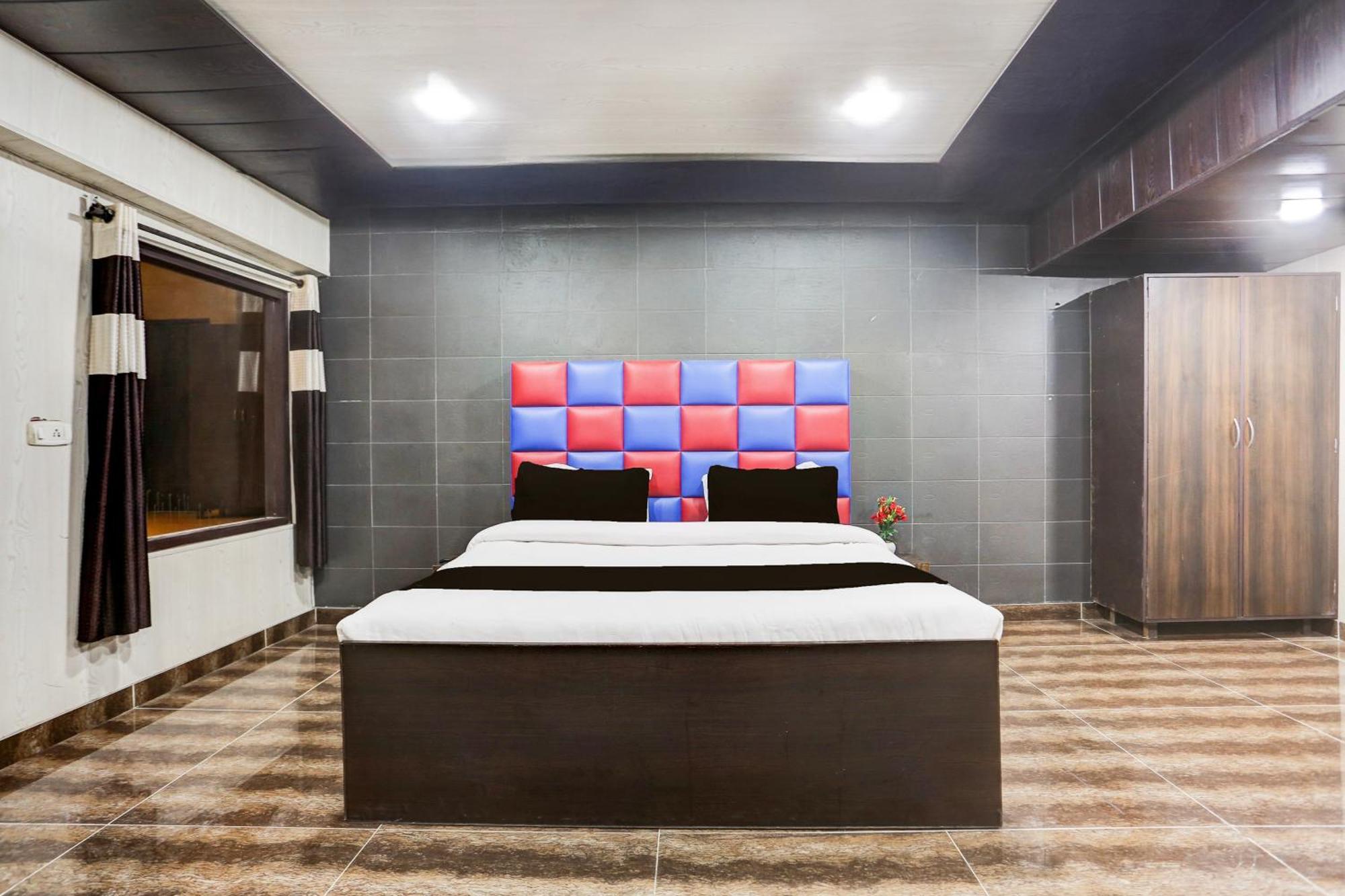 Super Townhouse Haibowal Chowk Ludhiana Exterior photo