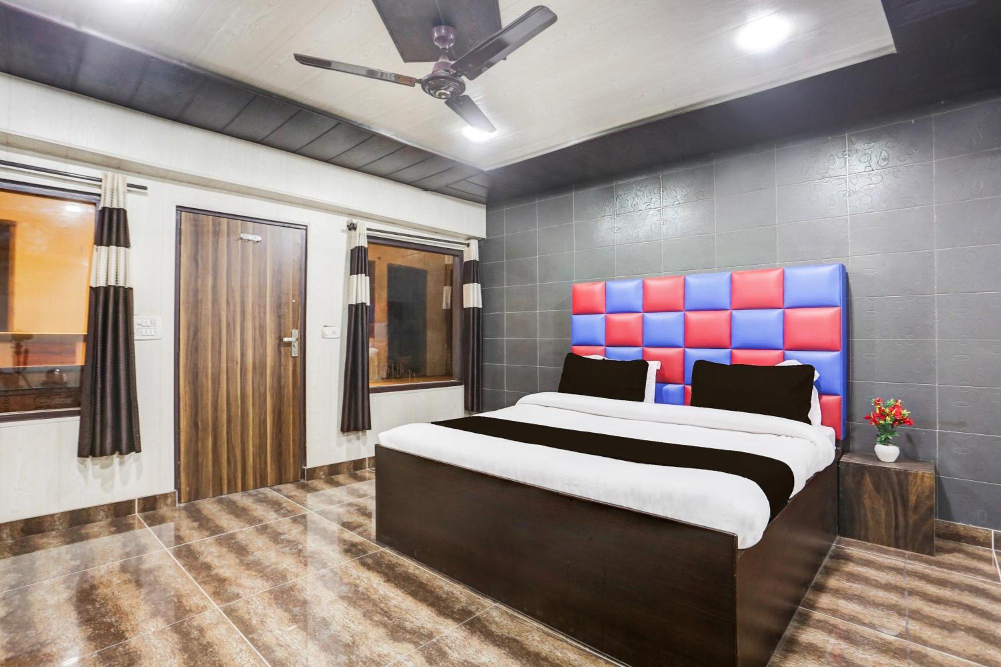 Super Townhouse Haibowal Chowk Ludhiana Exterior photo